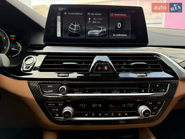 БМВ 5 Серія 2018 у Києві на Automoto.ua Синій БМВ 5 Серія, об'ємом двигуна 2 л та пробігом 97 тис. км за 29999 $, фото 47 на Automoto.ua
