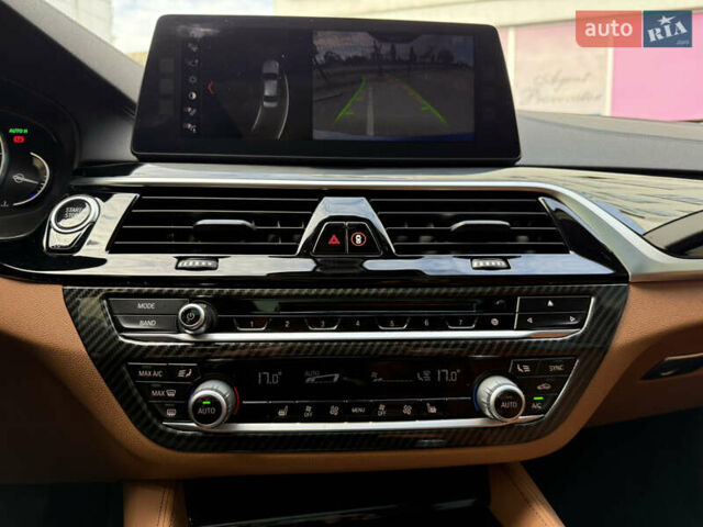 БМВ 5 Серія 2018 у Києві на Automoto.ua Синій БМВ 5 Серія, об'ємом двигуна 2 л та пробігом 97 тис. км за 29999 $, фото 48 на Automoto.ua