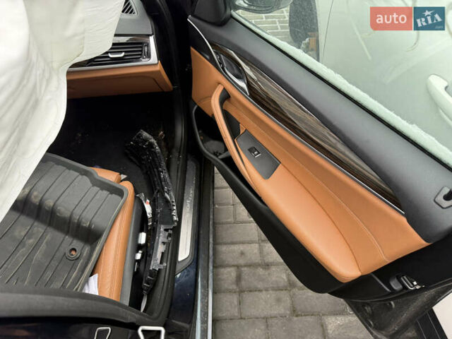 Синий БМВ 5 Серия, объемом двигателя 2 л и пробегом 139 тыс. км за 15300 $, фото 27 на Automoto.ua