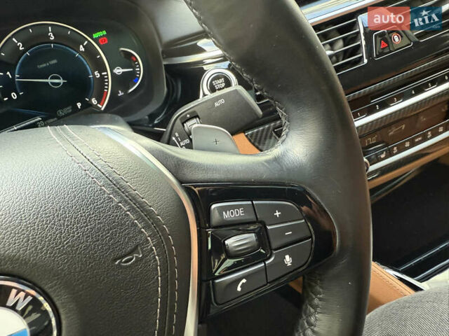БМВ 5 Серія 2018 у Києві на Automoto.ua Синій БМВ 5 Серія, об'ємом двигуна 2 л та пробігом 97 тис. км за 29999 $, фото 42 на Automoto.ua