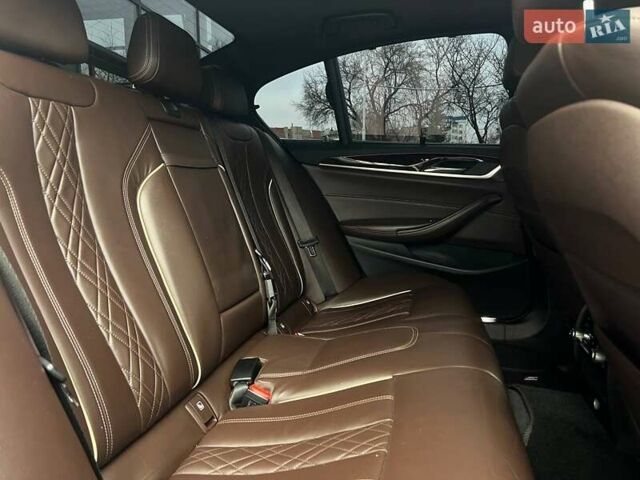 Синій БМВ 5 Серія, об'ємом двигуна 2 л та пробігом 240 тис. км за 28000 $, фото 23 на Automoto.ua