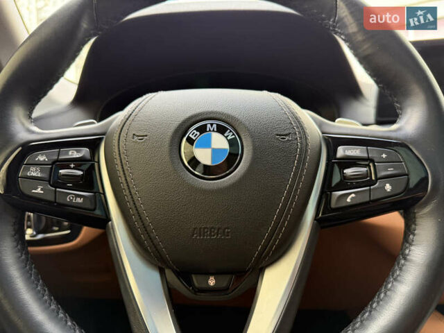 БМВ 5 Серія 2018 у Києві на Automoto.ua Синій БМВ 5 Серія, об'ємом двигуна 2 л та пробігом 97 тис. км за 29999 $, фото 51 на Automoto.ua