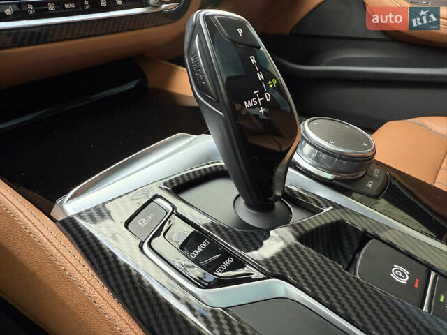 БМВ 5 Серія 2018 у Києві на Automoto.ua Синій БМВ 5 Серія, об'ємом двигуна 2 л та пробігом 97 тис. км за 29999 $, фото 45 на Automoto.ua