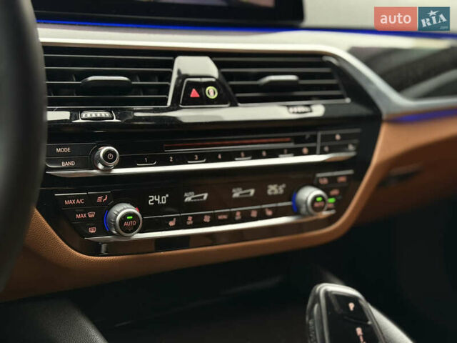 Синий БМВ 5 Серия, объемом двигателя 3 л и пробегом 140 тыс. км за 37500 $, фото 17 на Automoto.ua