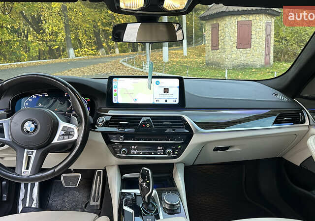 БМВ 5 Серия 2019 в Черновцах на Automoto.ua Синий БМВ 5 Серия, объемом двигателя 3 л и пробегом 137 тыс. км за 42000 $, фото 12 на Automoto.ua