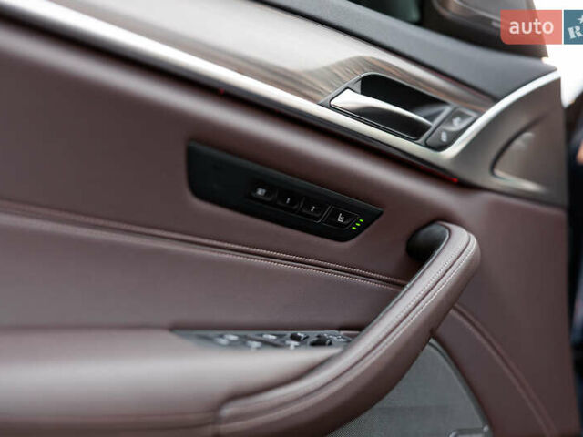 Синий БМВ 5 Серия, объемом двигателя 3 л и пробегом 87 тыс. км за 53000 $, фото 23 на Automoto.ua