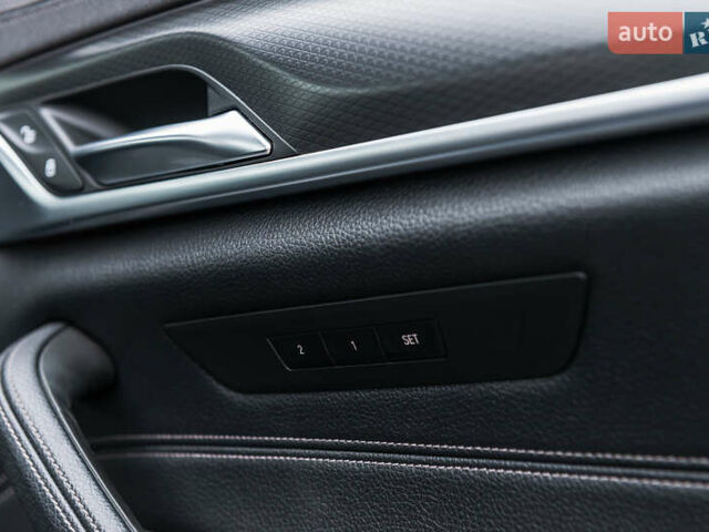 Синій БМВ 5 Серія, об'ємом двигуна 3 л та пробігом 182 тис. км за 45500 $, фото 33 на Automoto.ua