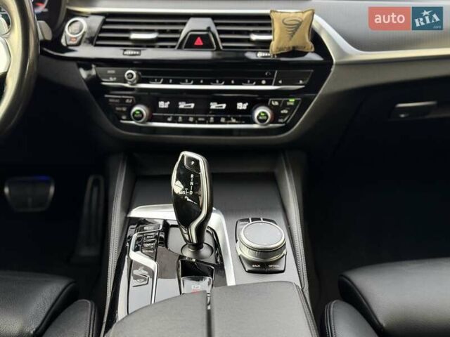 Синий БМВ 5 Серия, объемом двигателя 3 л и пробегом 181 тыс. км за 42500 $, фото 38 на Automoto.ua