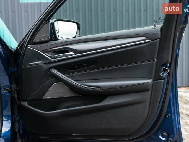Синій БМВ 5 Серія, об'ємом двигуна 3 л та пробігом 182 тис. км за 45500 $, фото 32 на Automoto.ua