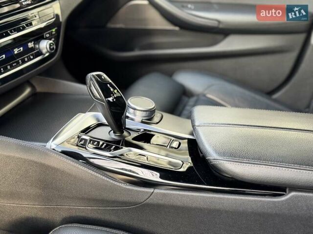 Синий БМВ 5 Серия, объемом двигателя 3 л и пробегом 181 тыс. км за 42500 $, фото 29 на Automoto.ua