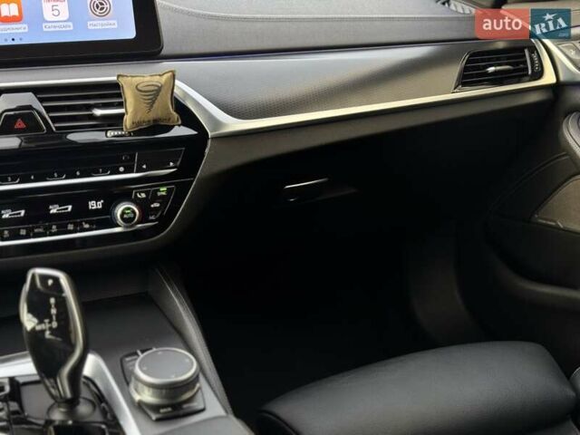 Синий БМВ 5 Серия, объемом двигателя 3 л и пробегом 181 тыс. км за 42500 $, фото 43 на Automoto.ua