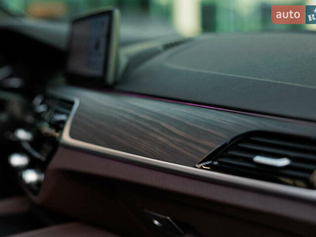 Синий БМВ 5 Серия, объемом двигателя 3 л и пробегом 87 тыс. км за 53000 $, фото 28 на Automoto.ua