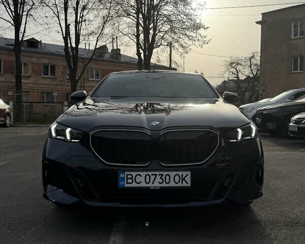 Синий БМВ 5 Серия, объемом двигателя 2 л и пробегом 33 тыс. км за 86900 $, фото 4 на Automoto.ua