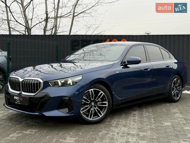 Синий БМВ 5 Серия, объемом двигателя 2 л и пробегом 38 тыс. км за 69700 $, фото 3 на Automoto.ua