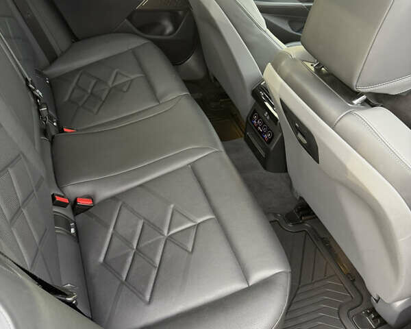 Синий БМВ 5 Серия, объемом двигателя 2 л и пробегом 33 тыс. км за 86900 $, фото 8 на Automoto.ua