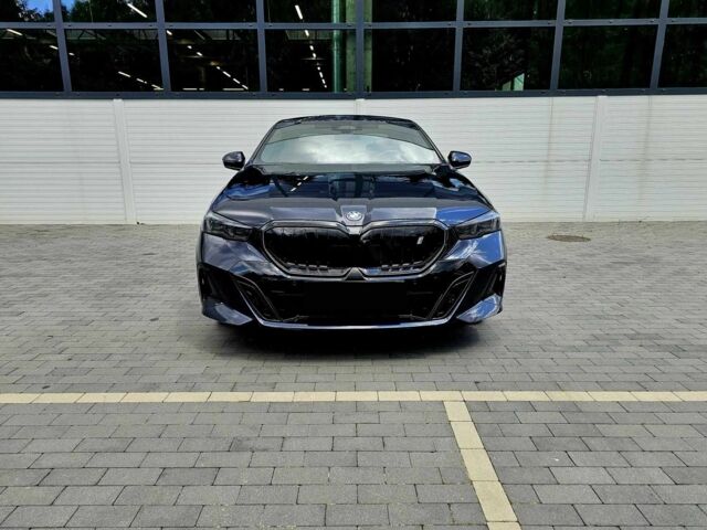 БМВ 5 Серия 2025 в Черновцах на Automoto.ua Синий БМВ 5 Серия, объемом двигателя 0 л и пробегом 2 тыс. км за 28000 $, фото 1 на Automoto.ua