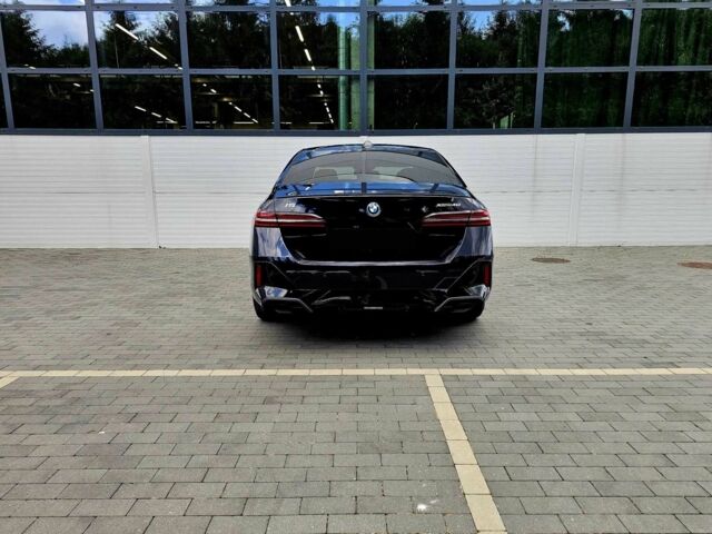 БМВ 5 Серия 2025 в Черновцах на Automoto.ua Синий БМВ 5 Серия, объемом двигателя 0 л и пробегом 2 тыс. км за 28000 $, фото 5 на Automoto.ua