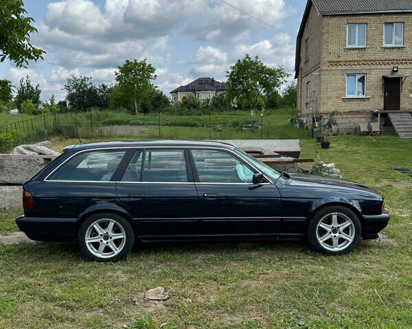 Синий БМВ 5 Серия, объемом двигателя 2.8 л и пробегом 324 тыс. км за 6400 $, фото 3 на Automoto.ua