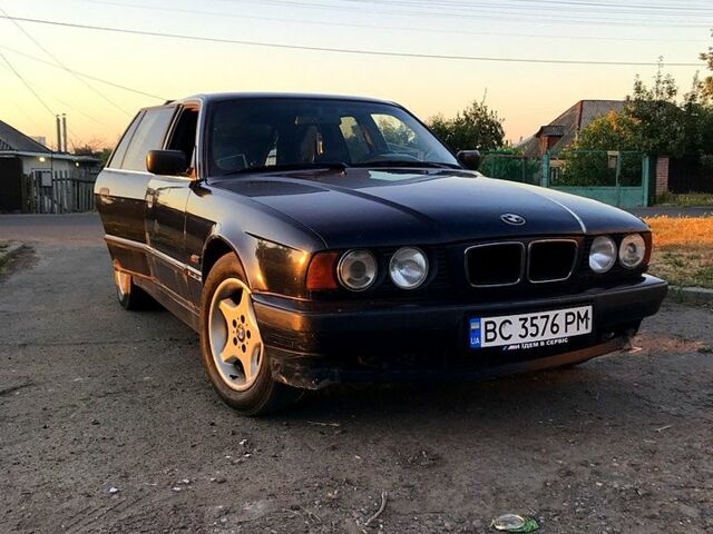 Синий БМВ 5 Серия, объемом двигателя 2 л и пробегом 603 тыс. км за 3500 $, фото 6 на Automoto.ua