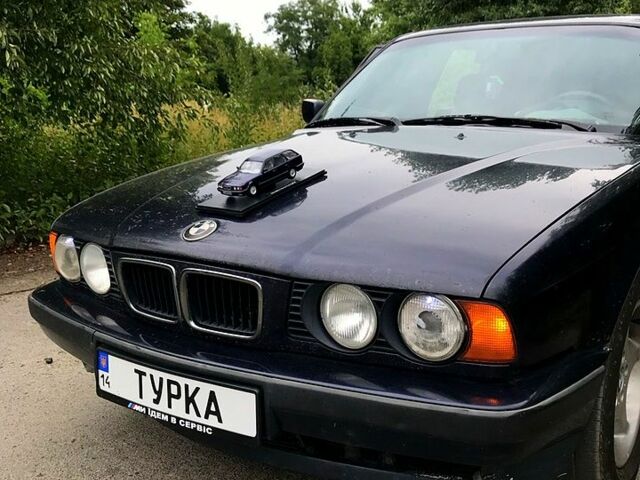 Синий БМВ 5 Серия, объемом двигателя 2 л и пробегом 603 тыс. км за 3500 $, фото 3 на Automoto.ua