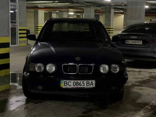 Синій БМВ 5 Серія, об'ємом двигуна 2.5 л та пробігом 666 тис. км за 3000 $, фото 1 на Automoto.ua