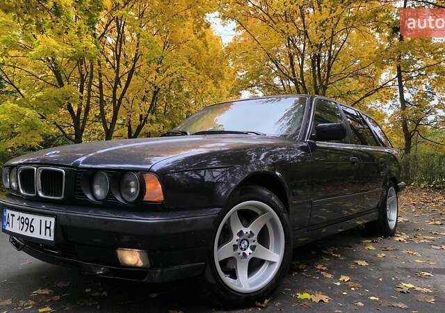 Синий БМВ 5 Серия, объемом двигателя 2.5 л и пробегом 335 тыс. км за 4555 $, фото 4 на Automoto.ua