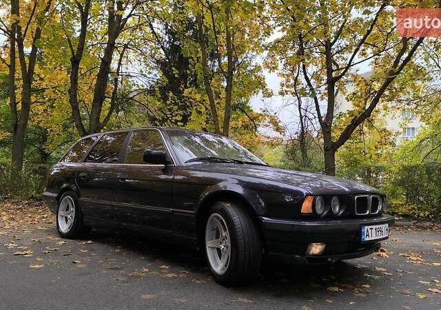 Синий БМВ 5 Серия, объемом двигателя 2.5 л и пробегом 335 тыс. км за 4555 $, фото 1 на Automoto.ua