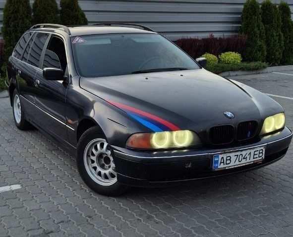 Синій БМВ 5 Серія, об'ємом двигуна 2 л та пробігом 243 тис. км за 1999 $, фото 2 на Automoto.ua