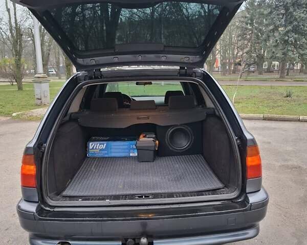 Синий БМВ 5 Серия, объемом двигателя 2.8 л и пробегом 350 тыс. км за 3500 $, фото 13 на Automoto.ua