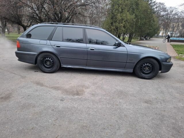 Синий БМВ 5 Серия, объемом двигателя 2 л и пробегом 350 тыс. км за 3500 $, фото 2 на Automoto.ua