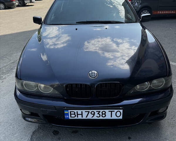Синий БМВ 5 Серия, объемом двигателя 2.49 л и пробегом 185 тыс. км за 3500 $, фото 4 на Automoto.ua