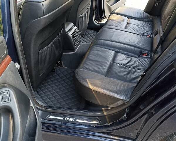 Синий БМВ 5 Серия, объемом двигателя 2.5 л и пробегом 400 тыс. км за 4300 $, фото 7 на Automoto.ua