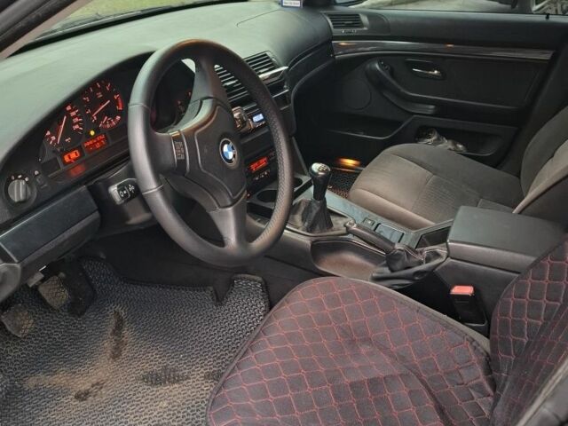 Синий БМВ 5 Серия, объемом двигателя 2 л и пробегом 350 тыс. км за 3500 $, фото 5 на Automoto.ua