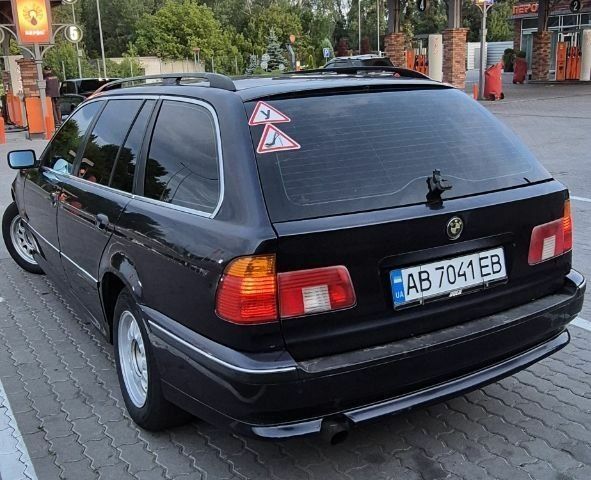 Синій БМВ 5 Серія, об'ємом двигуна 2 л та пробігом 243 тис. км за 1999 $, фото 5 на Automoto.ua