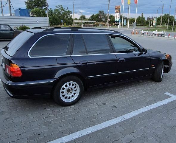 Синій БМВ 5 Серія, об'ємом двигуна 2 л та пробігом 243 тис. км за 1999 $, фото 3 на Automoto.ua