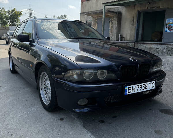 Синий БМВ 5 Серия, объемом двигателя 2.49 л и пробегом 185 тыс. км за 3500 $, фото 5 на Automoto.ua