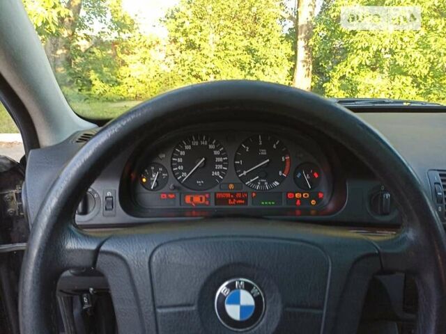 Синий БМВ 5 Серия, объемом двигателя 2.5 л и пробегом 400 тыс. км за 4300 $, фото 8 на Automoto.ua