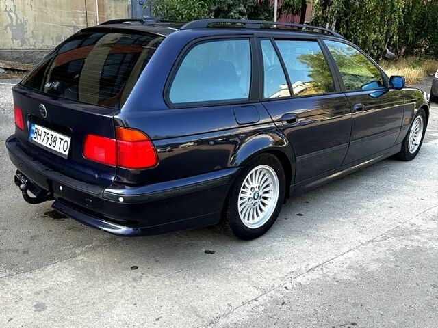 Синій БМВ 5 Серія, об'ємом двигуна 2.5 л та пробігом 188 тис. км за 3499 $, фото 5 на Automoto.ua