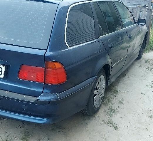 Синий БМВ 5 Серия, объемом двигателя 2.5 л и пробегом 298 тыс. км за 1200 $, фото 3 на Automoto.ua