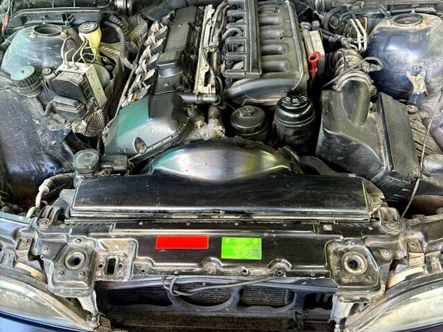 Синий БМВ 5 Серия, объемом двигателя 2.5 л и пробегом 450 тыс. км за 3500 $, фото 1 на Automoto.ua