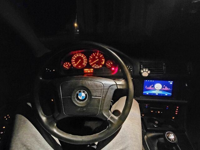 Синий БМВ 5 Серия, объемом двигателя 2 л и пробегом 239 тыс. км за 3400 $, фото 2 на Automoto.ua