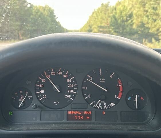 Синій БМВ 5 Серія, об'ємом двигуна 2.9 л та пробігом 342 тис. км за 4700 $, фото 1 на Automoto.ua