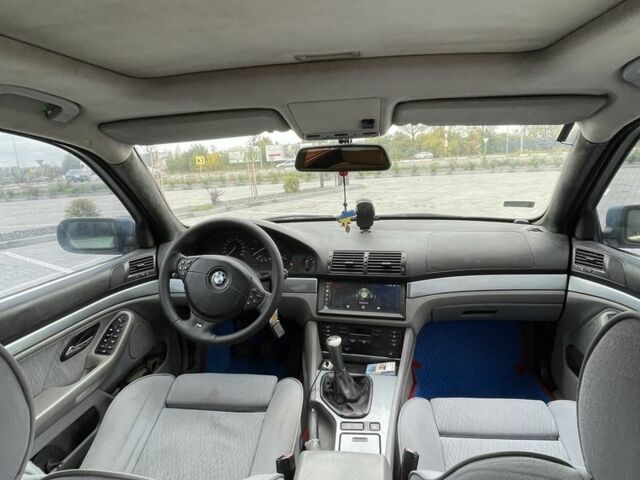 Синий БМВ 5 Серия, объемом двигателя 2 л и пробегом 300 тыс. км за 3900 $, фото 6 на Automoto.ua