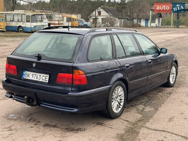 Синий БМВ 5 Серия, объемом двигателя 2.5 л и пробегом 367 тыс. км за 3850 $, фото 2 на Automoto.ua