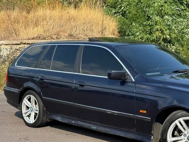 Синій БМВ 5 Серія, об'ємом двигуна 2.5 л та пробігом 430 тис. км за 3450 $, фото 1 на Automoto.ua