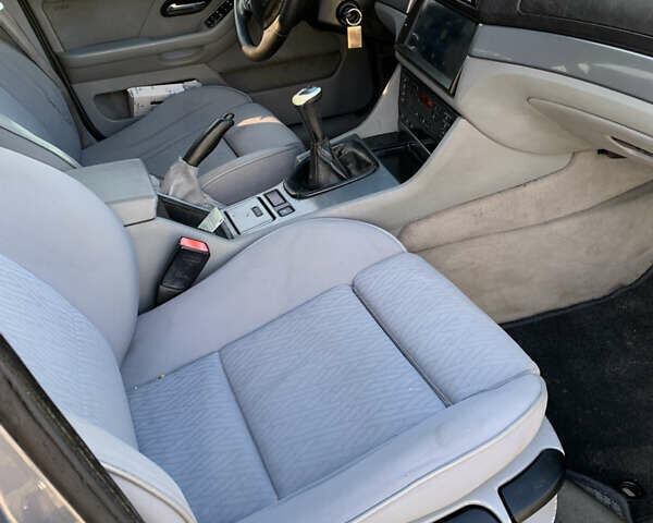 Синій БМВ 5 Серія, об'ємом двигуна 1.95 л та пробігом 300 тис. км за 3450 $, фото 20 на Automoto.ua