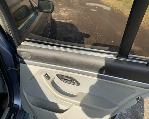 Синій БМВ 5 Серія, об'ємом двигуна 1.95 л та пробігом 300 тис. км за 3450 $, фото 21 на Automoto.ua