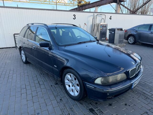 Синій БМВ 5 Серія, об'ємом двигуна 3 л та пробігом 396 тис. км за 4400 $, фото 2 на Automoto.ua