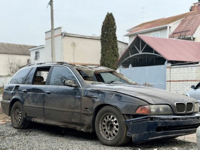 Синій БМВ 5 Серія, об'ємом двигуна 0 л та пробігом 300 тис. км за 1500 $, фото 4 на Automoto.ua