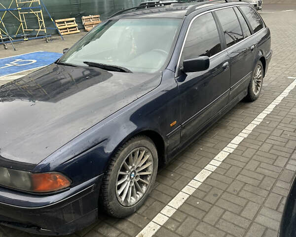 Синий БМВ 5 Серия, объемом двигателя 1.95 л и пробегом 300 тыс. км за 4000 $, фото 1 на Automoto.ua